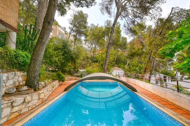 Oasis Pinares De San Anton -pool, Sea, Near Center-