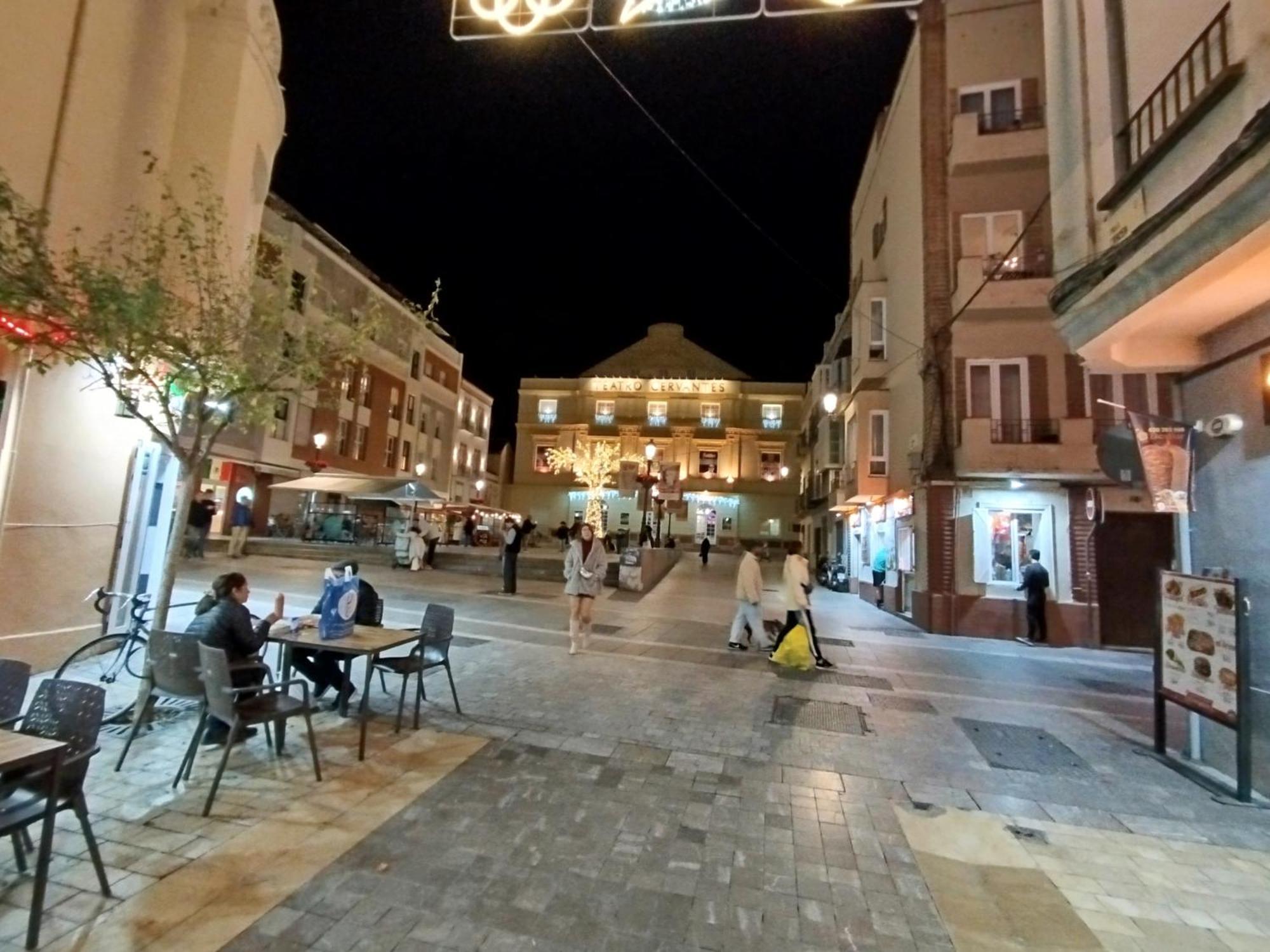 Centro Hernan Ruiz De 4 A 8 Personas Málaga