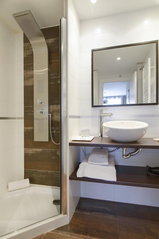 Apartment Arts Victoria