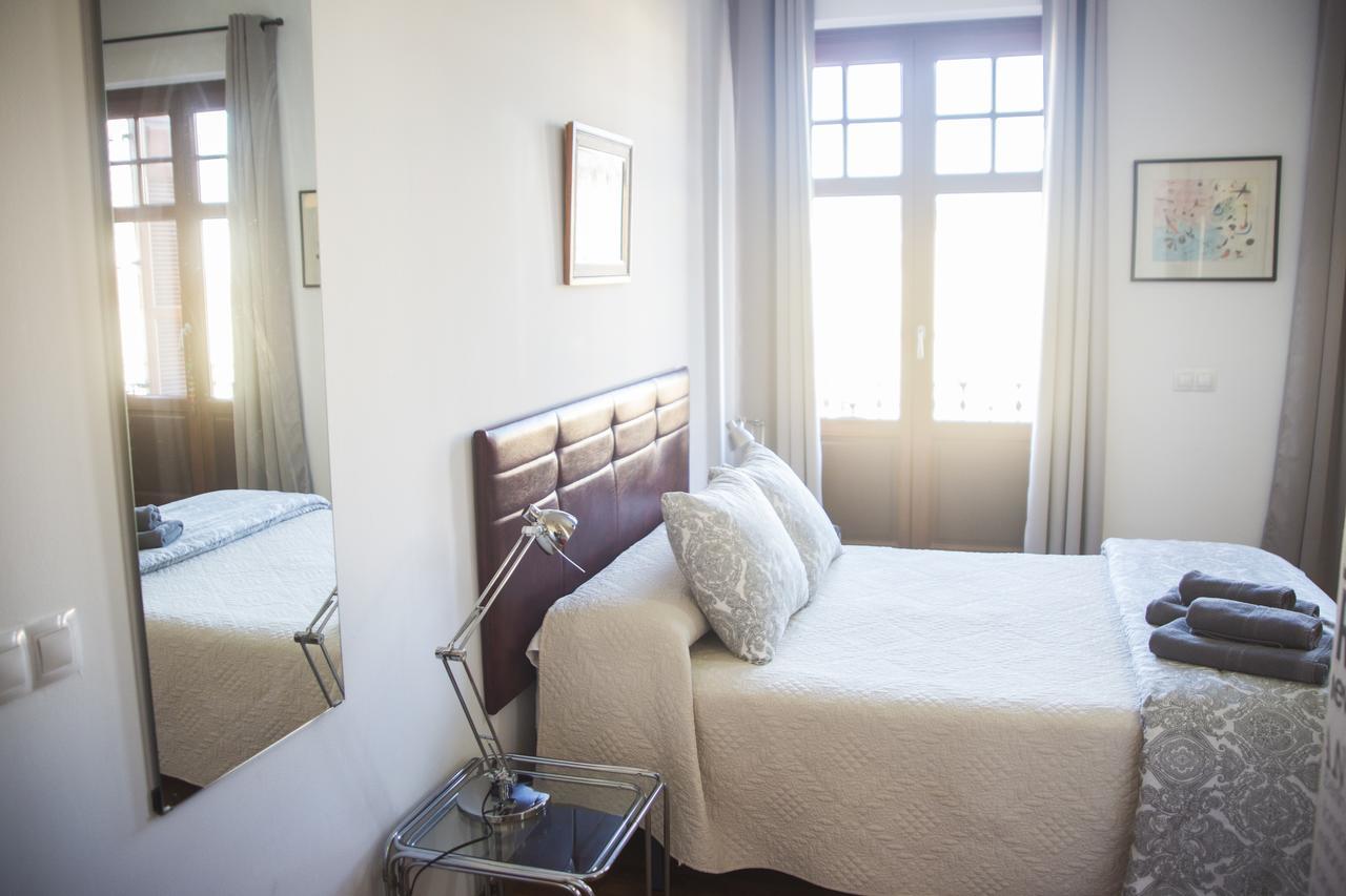 Dreams City Center Apartment
