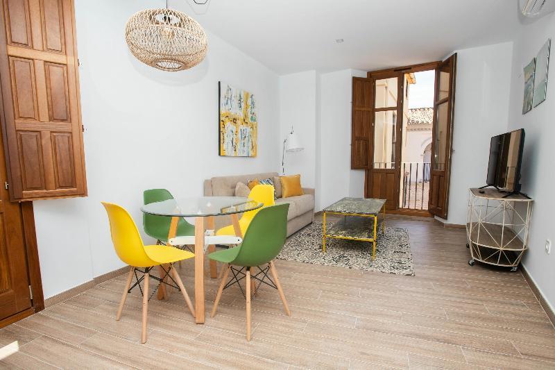 Apartment Boutique Martires *
