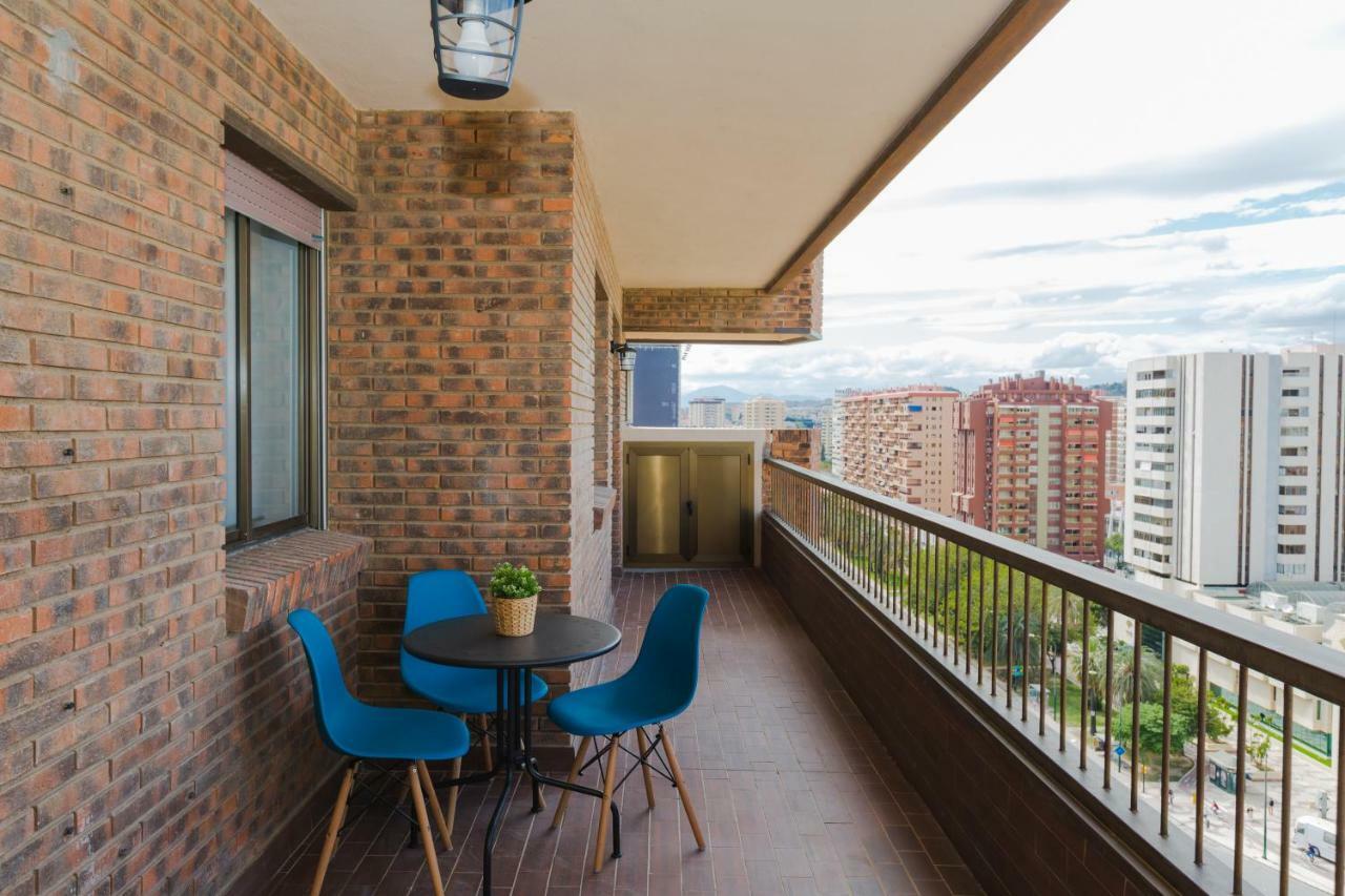 Hola Premium Centro Apartment *