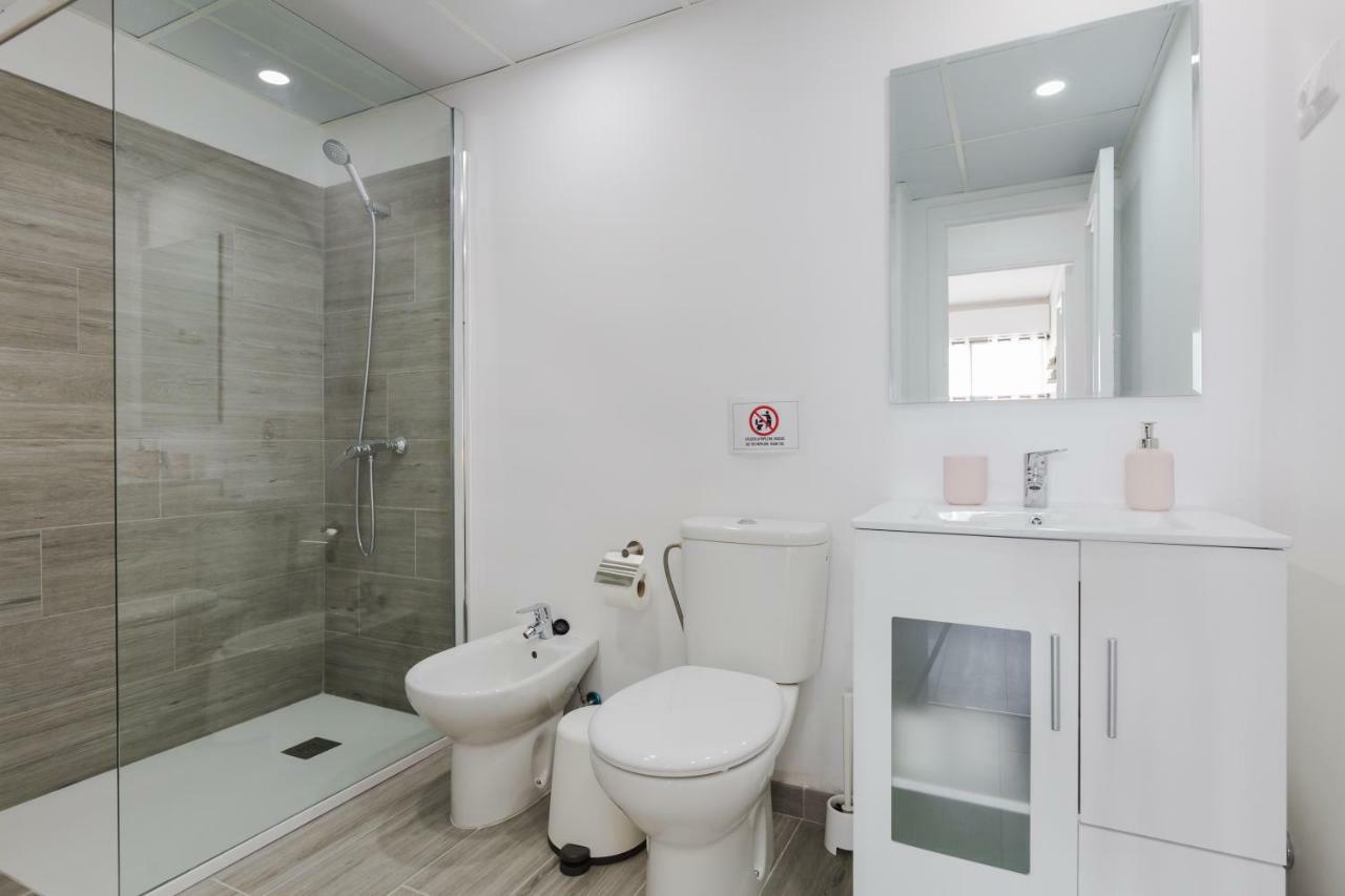 Hola Premium Centro Apartment *