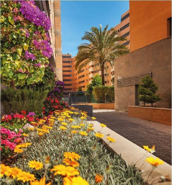 Buena Locacion Estacion Maria Zambrano Cerca De La Playa Y Centrico Malaga