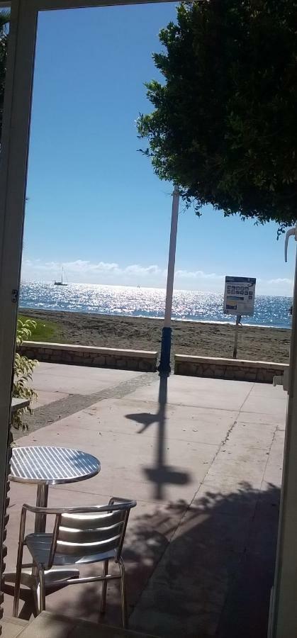 1st Line Beach El Palo - La Kasita *