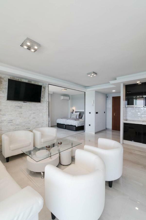 Deluxe Supreme Apartment *