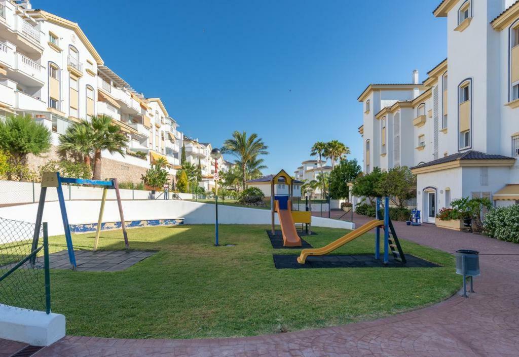 Apartment Lujo Al Lado Del Aeropuerto Parking Free