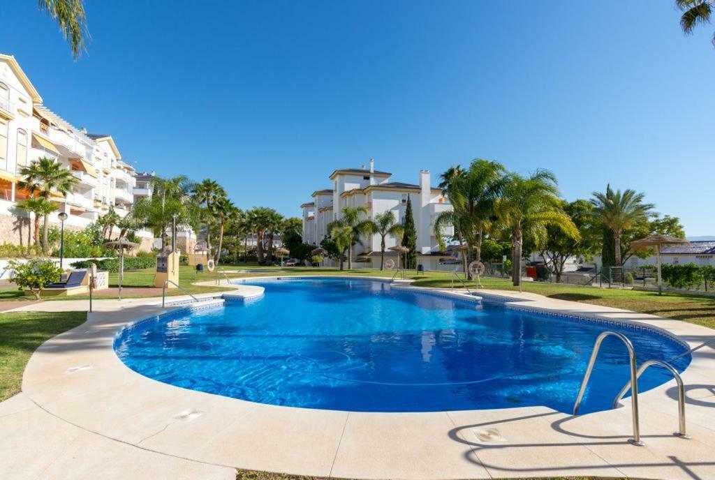 Apartment Lujo Al Lado Del Aeropuerto Parking Free