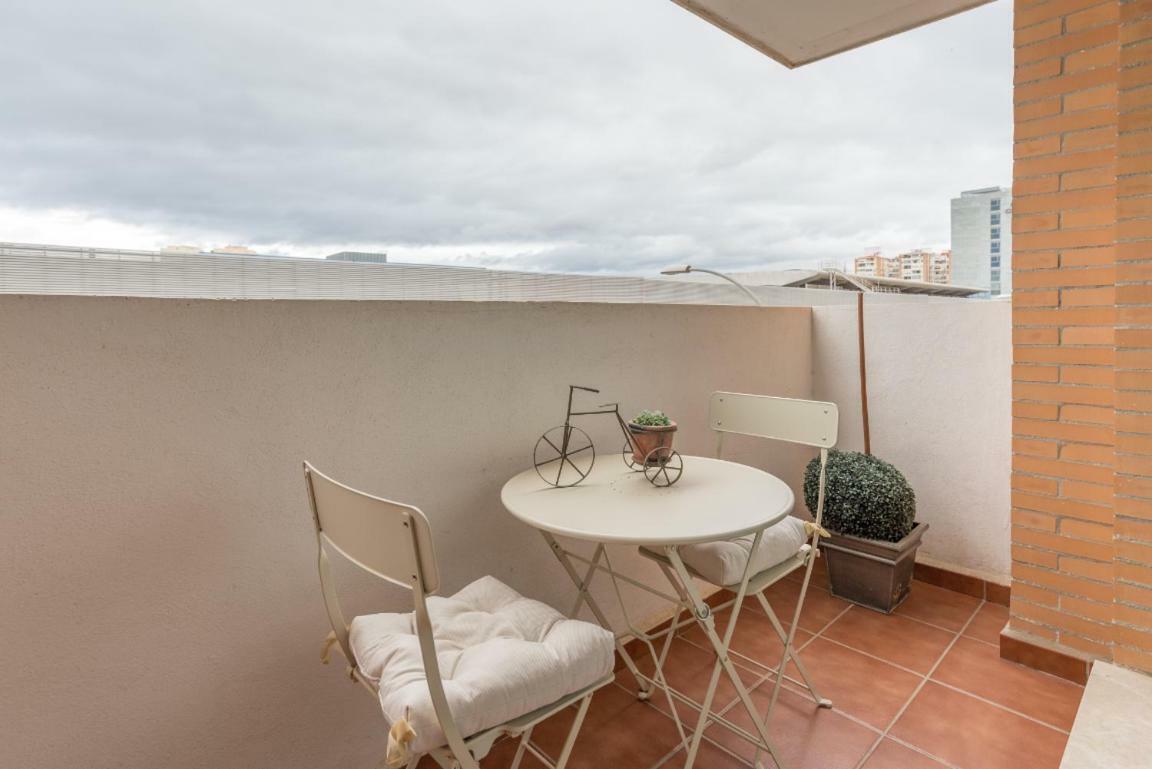 Buena Locacion Estacion Maria Zambrano Cerca De La Playa Y Centrico Apartment