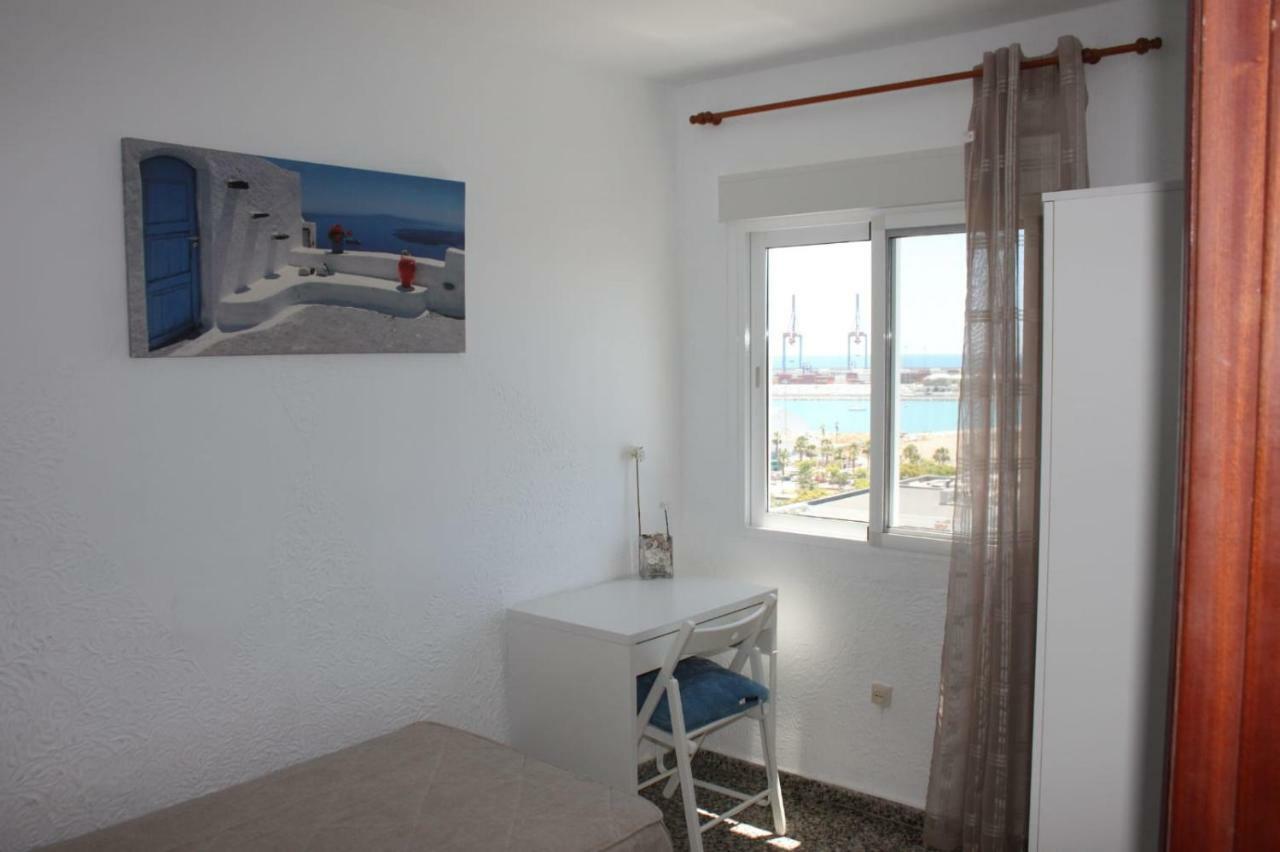 Apartamento Plaza Reina * Malaga