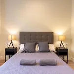 Urbe10 Angel Suites 1 Bedroom Apartment 3C