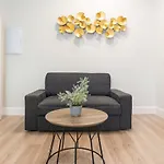 Urbe10 Angel Suites 1 Bedroom Apartment 3C