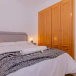 Wintowinrentals Teatinos, Metro, Free Parking & Pool.