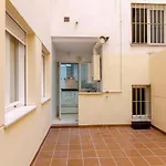 Wintowinrentals Teatinos, Metro, Free Parking & Pool.
