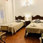 Low Cost Rooms Malaga River