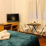 Low Cost Rooms Malaga River