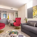 Home Art Apartments Soho
