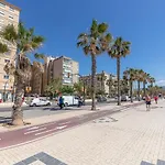 Apartamentos Lola Beach