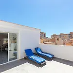 Apartamentos Lola Beach