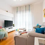 -Malagasunapts- Huge & Central * Pool* Freepark*