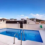 -Malagasunapts- Central Freeparking Rooftoppool