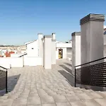 Cervantes City Centre Rooftop Pool PARKING