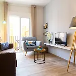 \'Montano Three\' Center By Ele Apartments