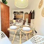 Aa Guest - Victoria Center Eco Apartment