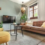 Spacious Apartment Next To Plaza De La Merced By Rems