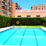 Amplio Y Luminoso Apartamento Cerca Del Centro Y La Playa Con Piscina Y Parking Privado