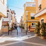 Colourful Fisher House Pulpito In El Palo! - Tcm