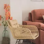Magnificent- 2Bd 2Bth- City Center