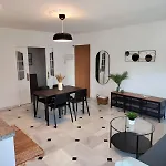 Wintowinrentals Your Home Steps From The Center