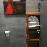 Apartamento B, A 3 Minutos De La Estacion Central De Bus Y Tren