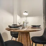 Comfortable Apartment In The Center By Rems