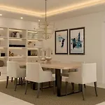 Villa Elegante Con Jardin Y Piscina