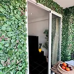 Cool, Modern And Snug 3Br Apartment Peachy Stays