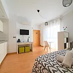 Precioso Estudio Con Piscina