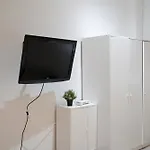 Estupendo Estudio Al Lado De Plaza La Merced