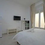 Esparteros 6, Estudios