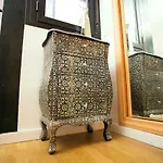 Quiet & Exclusive Apartment Historic Center