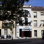 Malaga Stop Hostel