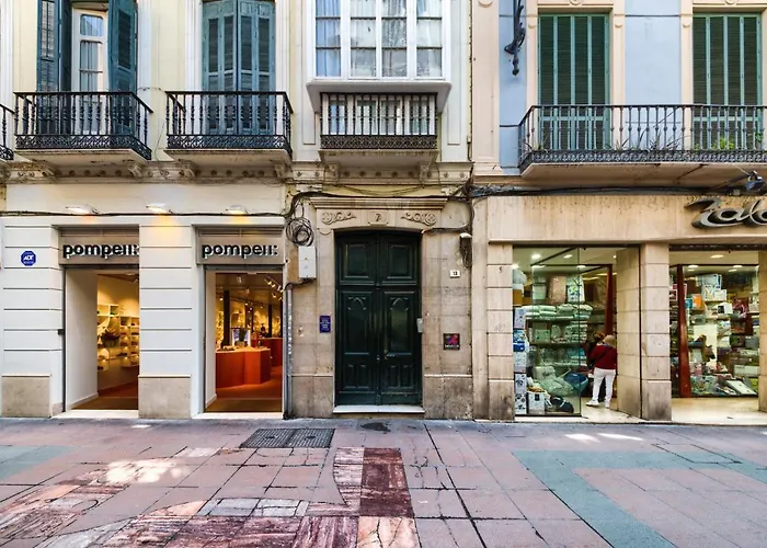 Holidays2Malaga Calle Nueva 2 bedrooms High Speed WIFI