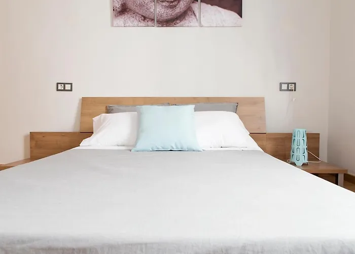Homely Malaga Refino Oriental