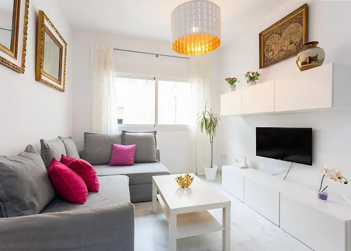 Holidays2Malaga Carrera Capuchinos Free Parking Aircon Downtown