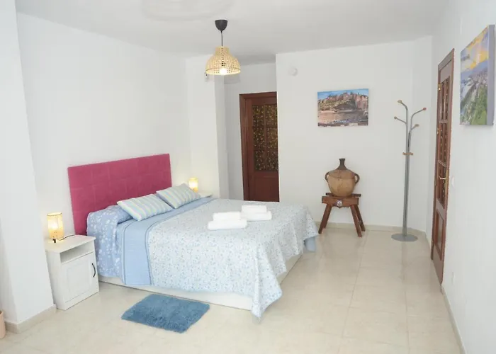 Habitacion Grande Con Terraza Privada, Malaga Centro