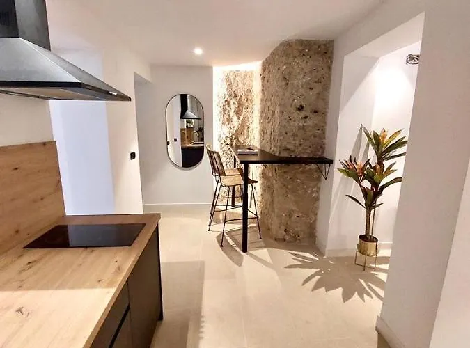 Helearon Suite