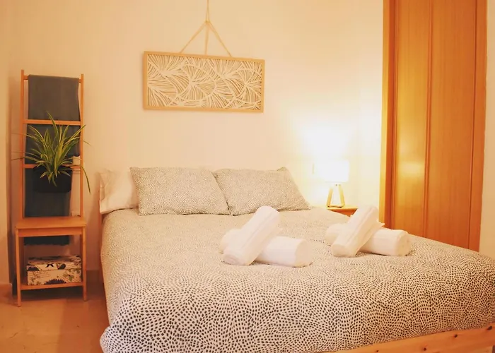 Bea\'S Home: Cozy Apartment On The Outskirts Of Malaga Centre
