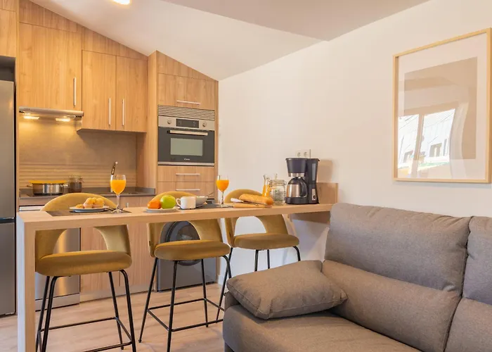 Feelathome Atarazanas Apartments