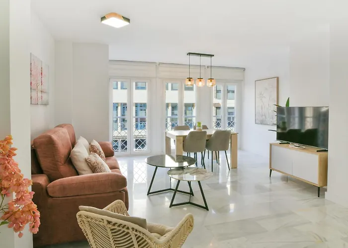 Magnificent- 2Bd 2Bth- City Center